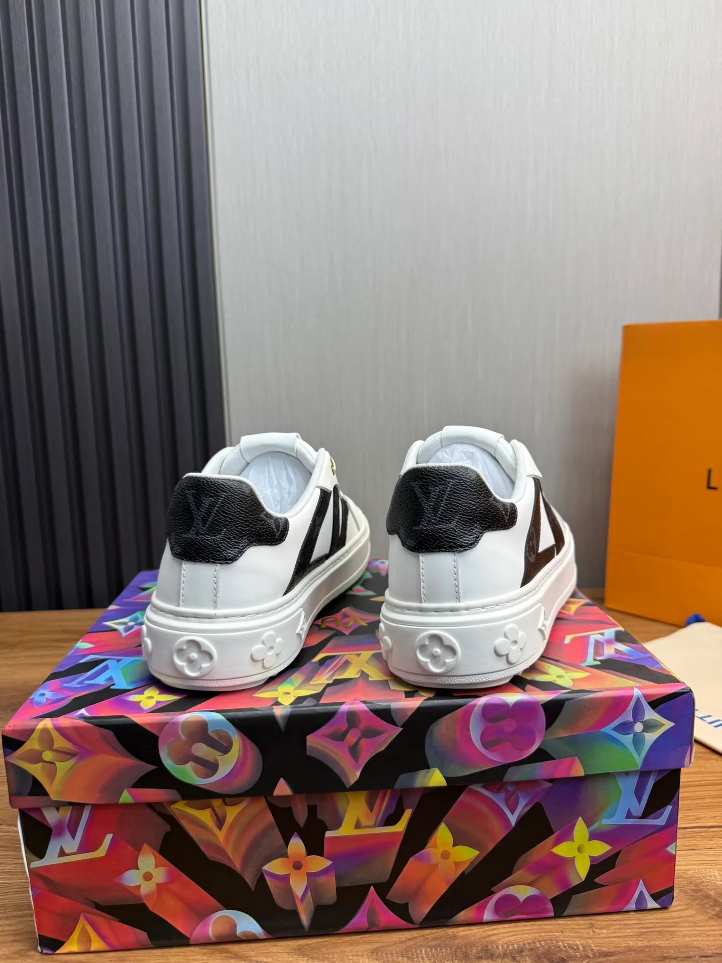 Men's shoes 💰520💰 LOUIS VUITTON [Luden Yiwei] The new trendy Lv is on the market 🎁, casual and fashionable men's shoes 👟 The upper is made of imported silk cowhide + cowhide mesh lining, the original wear-resistant rubber outsole, the version is simple and elegant, exclusive for trendy men. 38-44